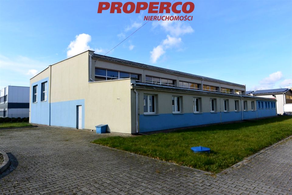 Budynek użytkowy Dobrów