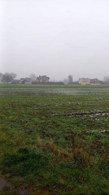 Pusta działka Zawada