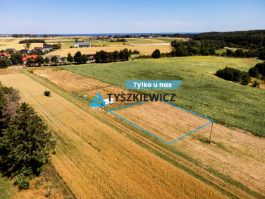 Działka przy lesie