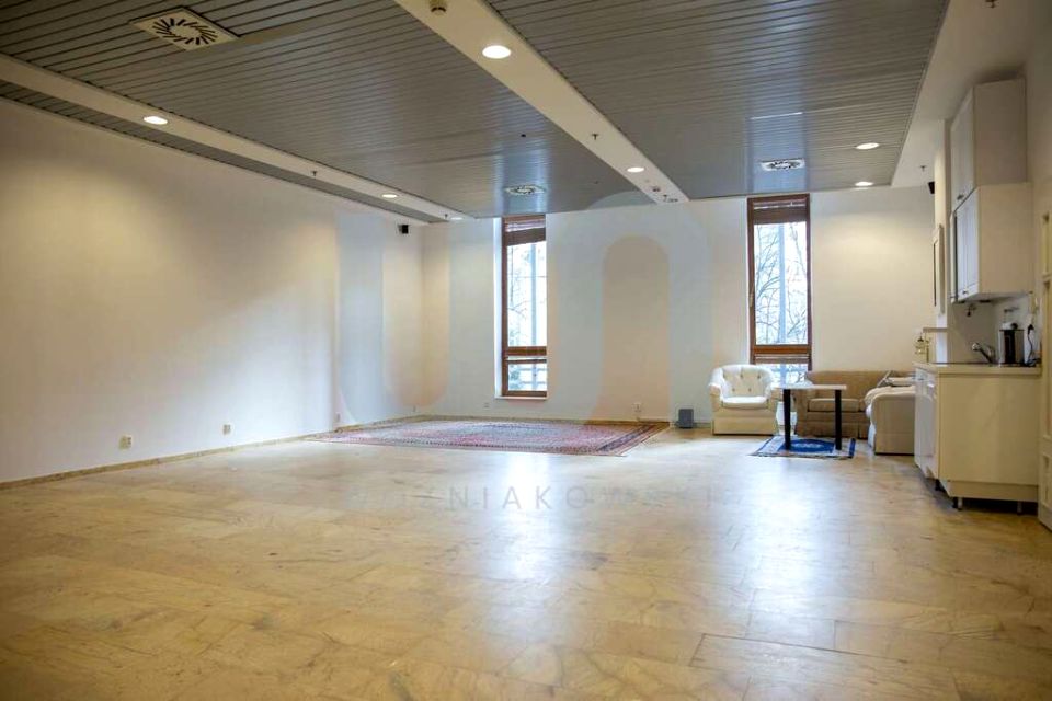 Budynek użytkowy Warszawa