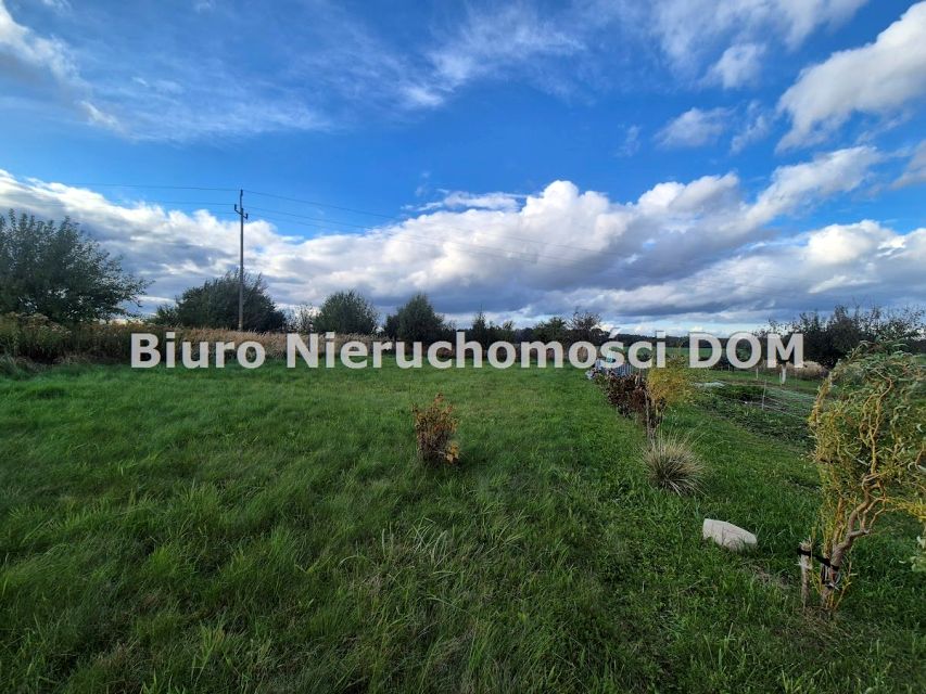 Pusta działka Skrzydlów