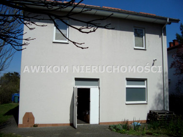 Budynek użytkowy Laski