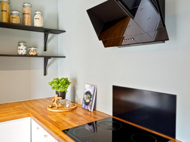 Mieszkanie blok mieszkalny nad jeziorem