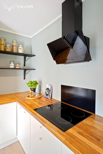 Mieszkanie blok mieszkalny nad jeziorem