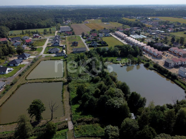 Działka nad jeziorem