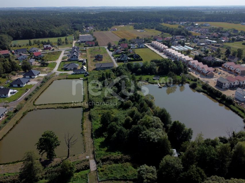 Działka nad jeziorem