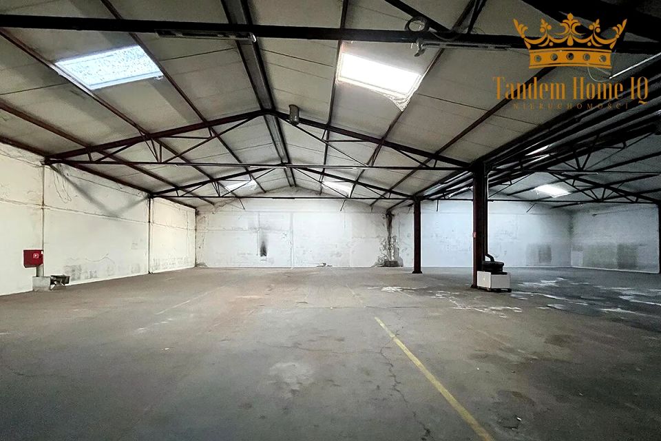 Budynek użytkowy Warszawa