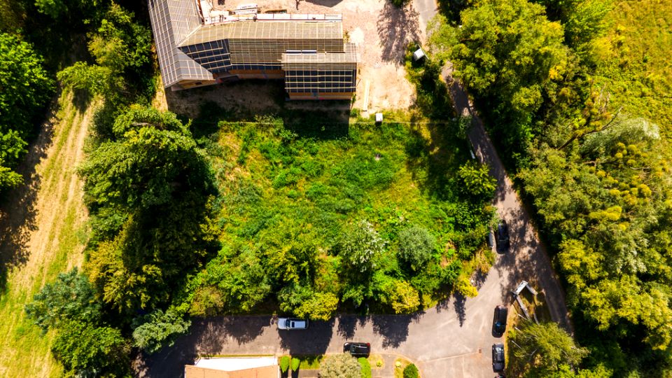 Działka budowlana Chyby