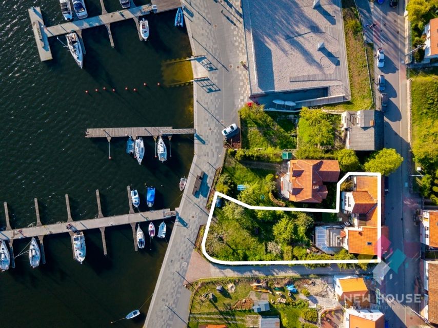 Budynek użytkowy Mikołajki