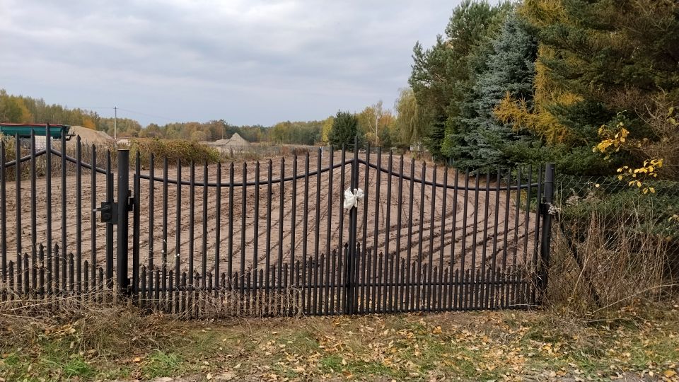 Ogrodzona działka sprzedam