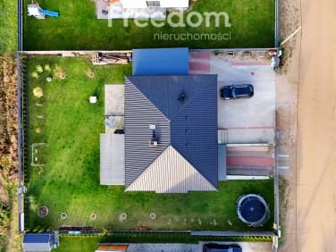 Dom z parkingiem