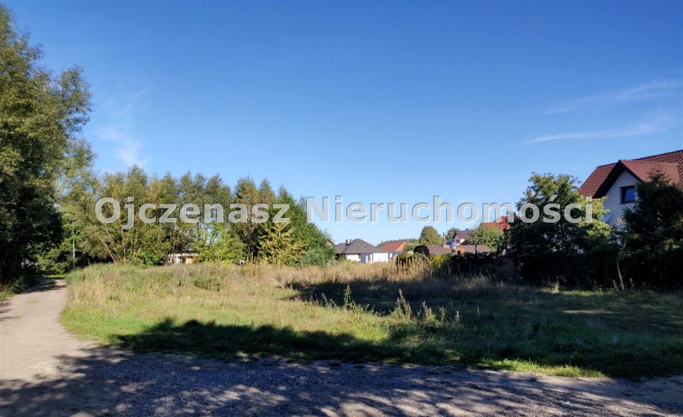 Działka przy lesie