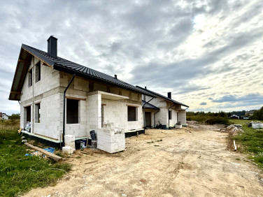 Dom Kostomłoty Pierwsze