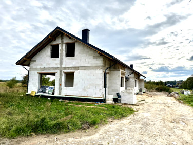 Dom Kostomłoty Pierwsze