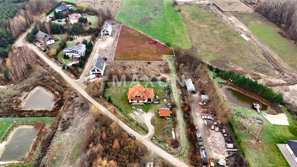 Działka Książenice