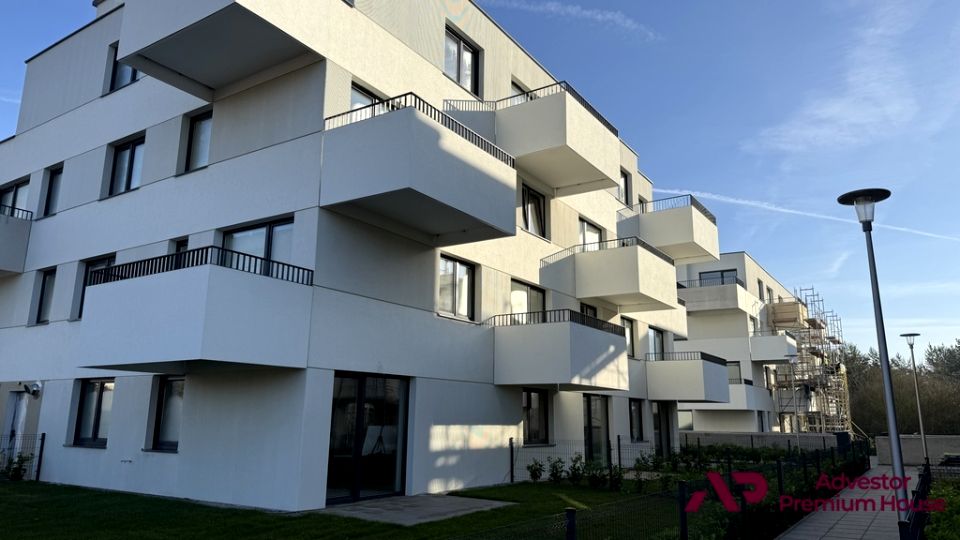 Mieszkanie blok mieszkalny przy lesie