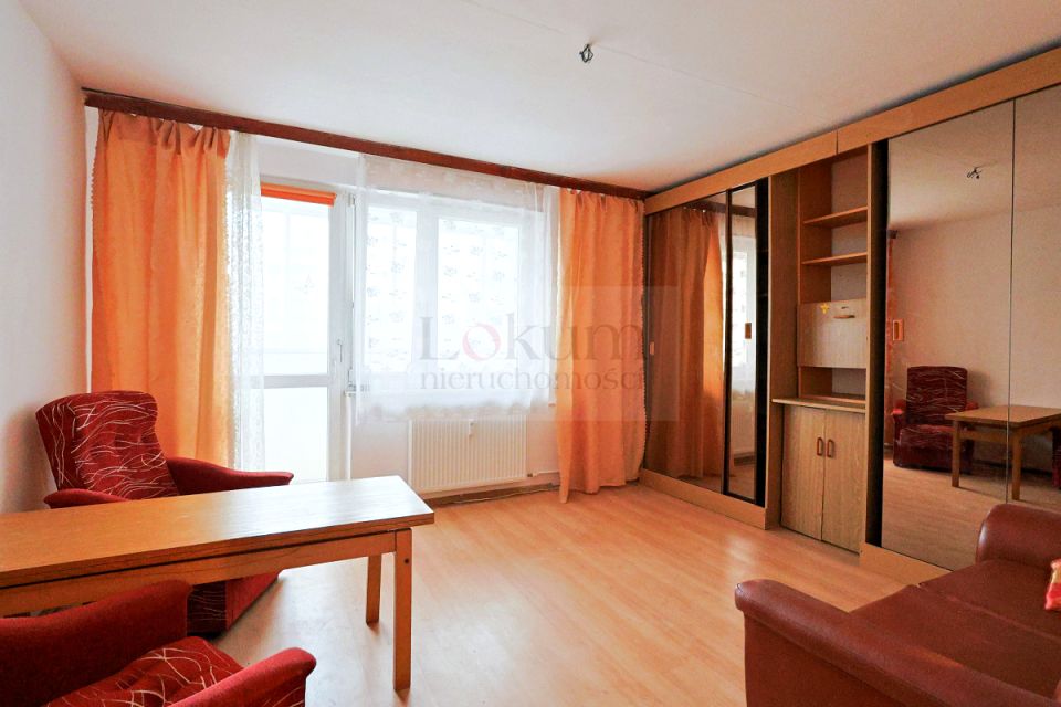 Mieszkanie blok mieszkalny przy lesie