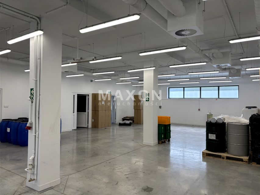 Budynek użytkowy Warszawa