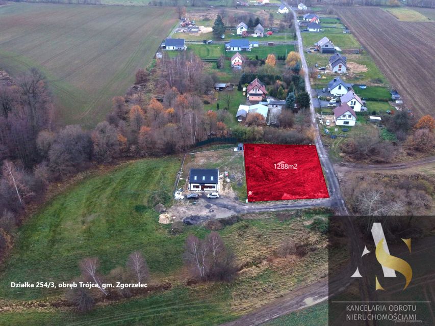 Działka budowlana Trójca