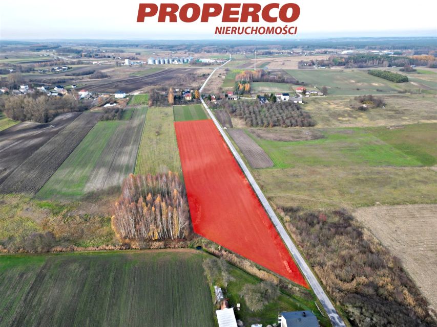 Pusta działka Samostrzałów