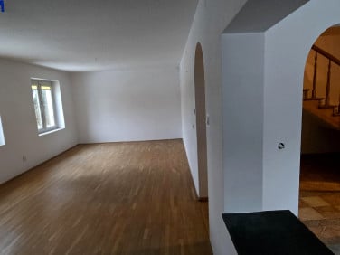 Dom z garażem