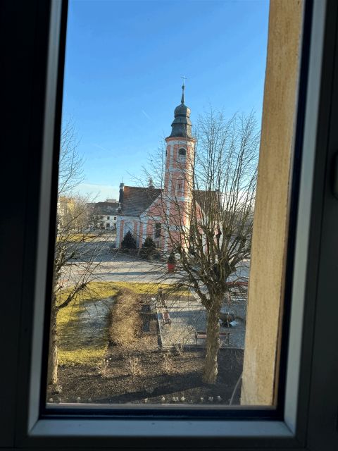 Dom chocianów, plac wolności