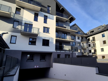 Mieszkanie blok mieszkalny nad rzeką