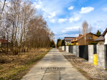 Działka przy lesie