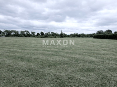 Działka usługowa Dębe