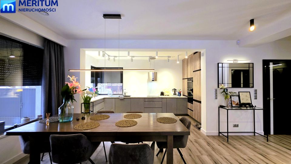 Dom Książenice sprzedaż