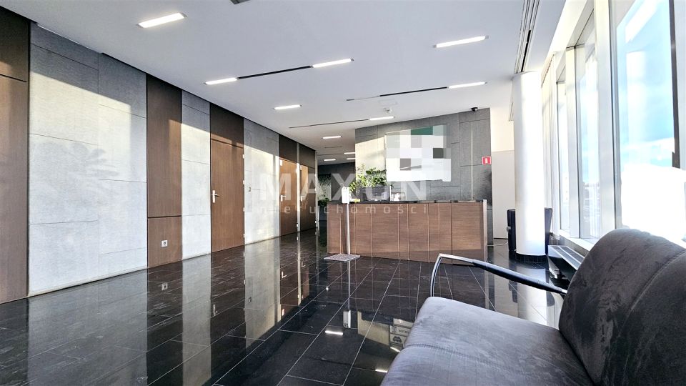 Budynek użytkowy Warszawa