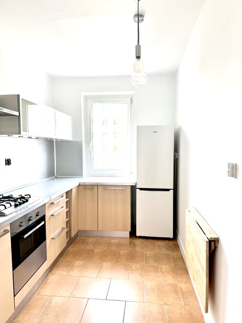 Mieszkanie blok mieszkalny przy lesie