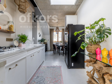 Mieszkanie blok mieszkalny nad rzeką