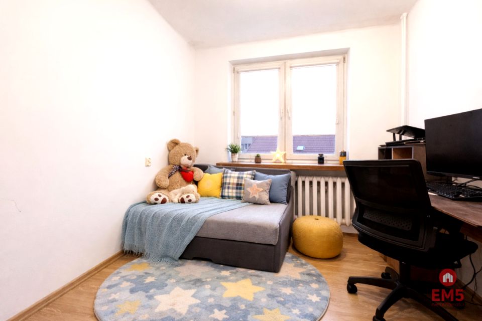 Mieszkanie blok mieszkalny przy lesie