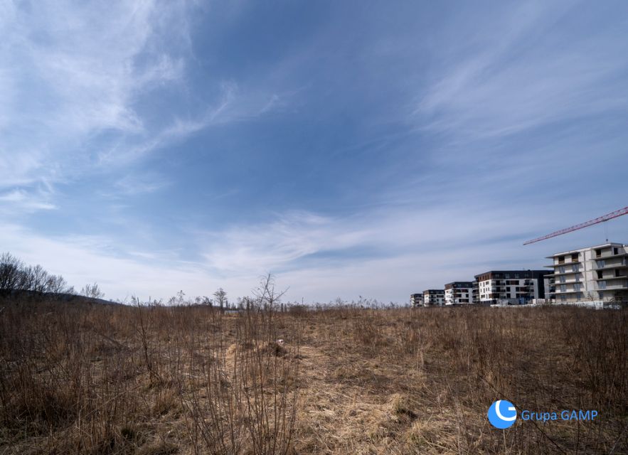 Działka usługowa sprzedam