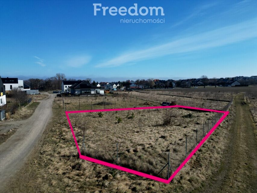 Ogrodzona działka Mosty