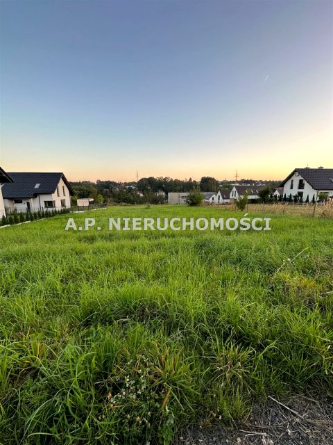 Zabudowana działka Libertów