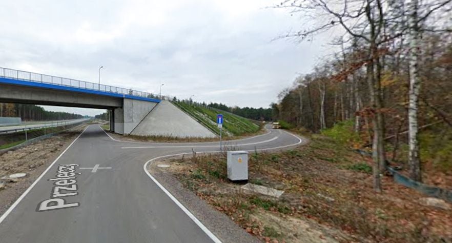 Działka przy lesie