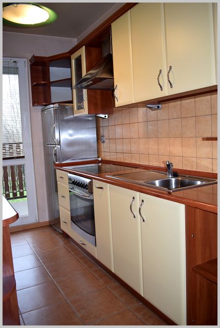 Mieszkanie blok mieszkalny przy lesie