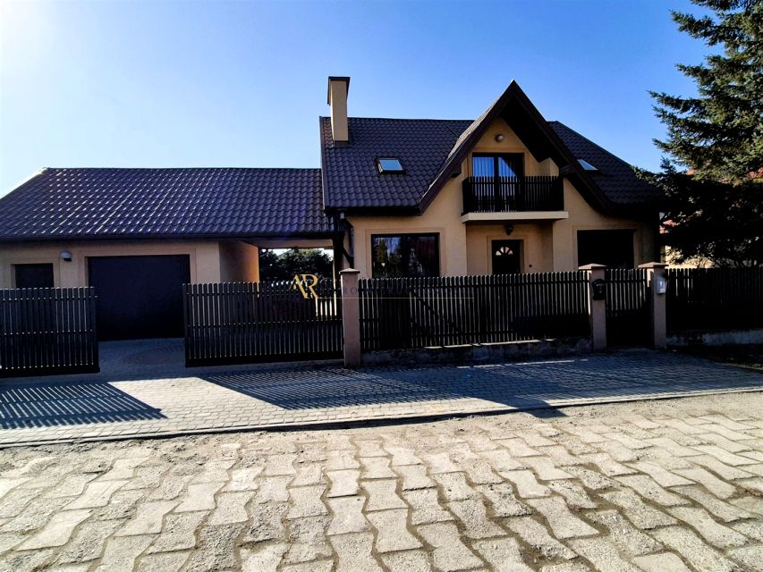 Dom Dąbrowa Tarnowska