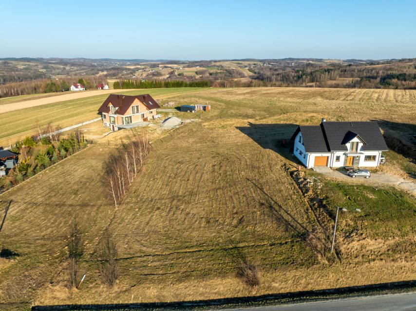 Działka przy lesie