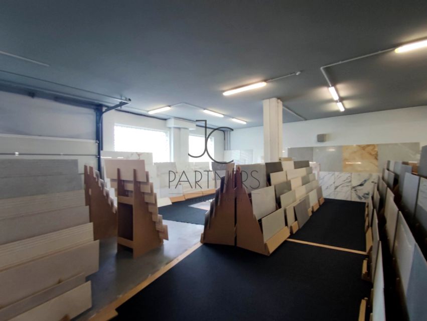 Budynek użytkowy Warszawa