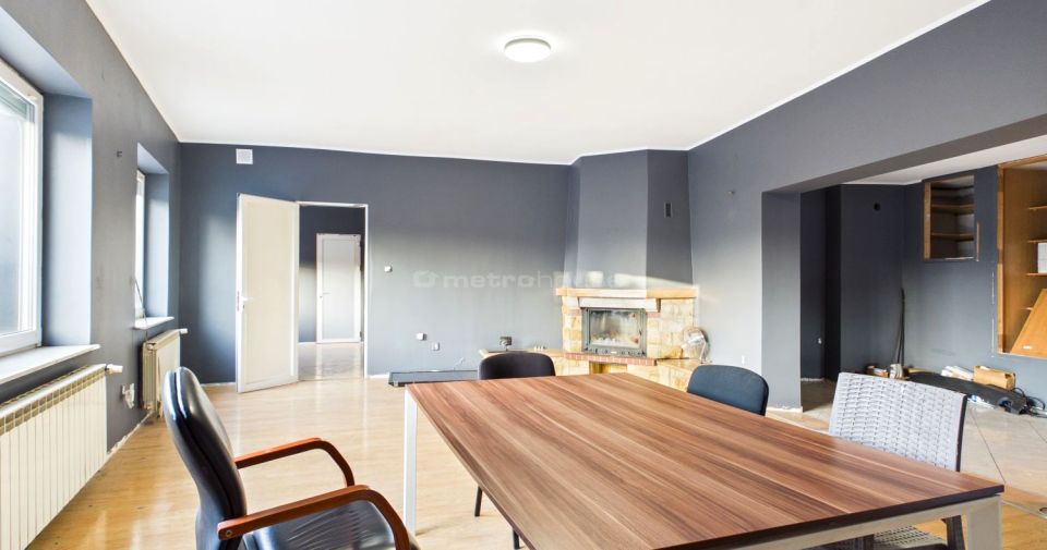 Budynek użytkowy Warszawa