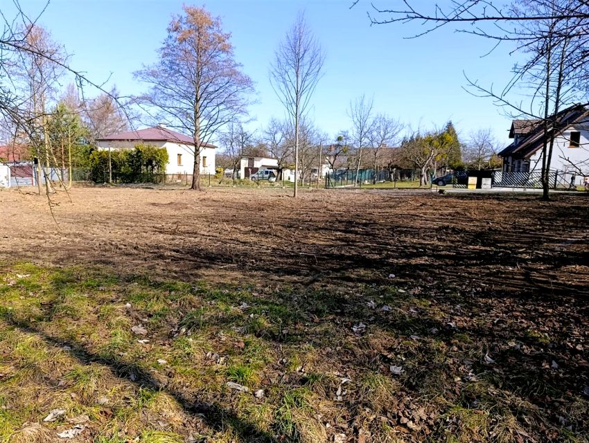 Działka usługowa sprzedam