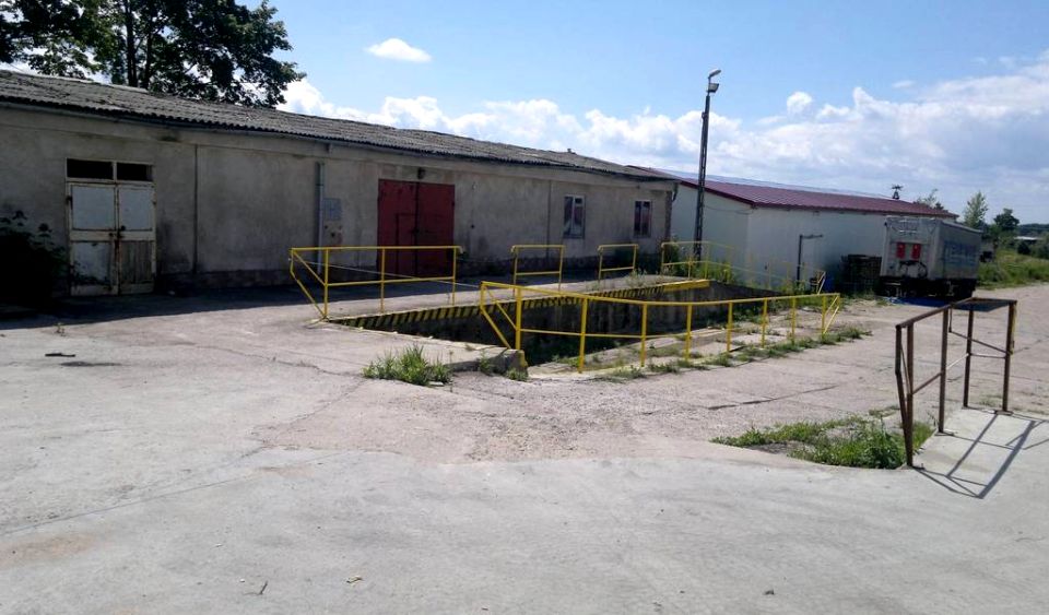 Działka usługowa Czerwony Dwór