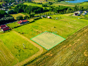 Działka nad jeziorem