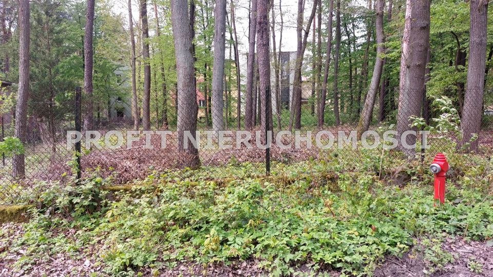 Ogrodzona działka sprzedam