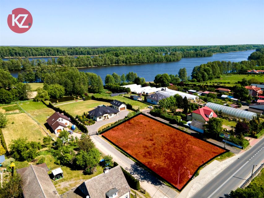 Pusta działka Strączno