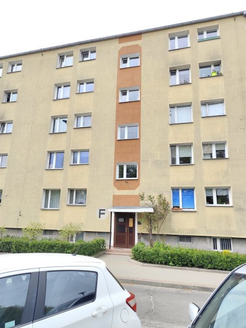 Mieszkanie blok mieszkalny przy lesie