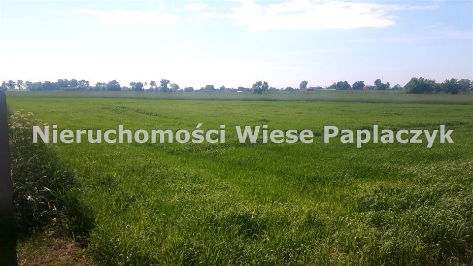 Pusta działka Łekno